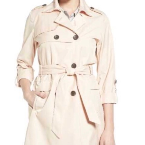 Vince Camuto Jackets & Blazers - Vince Camuto gunflap trench coat NWOT